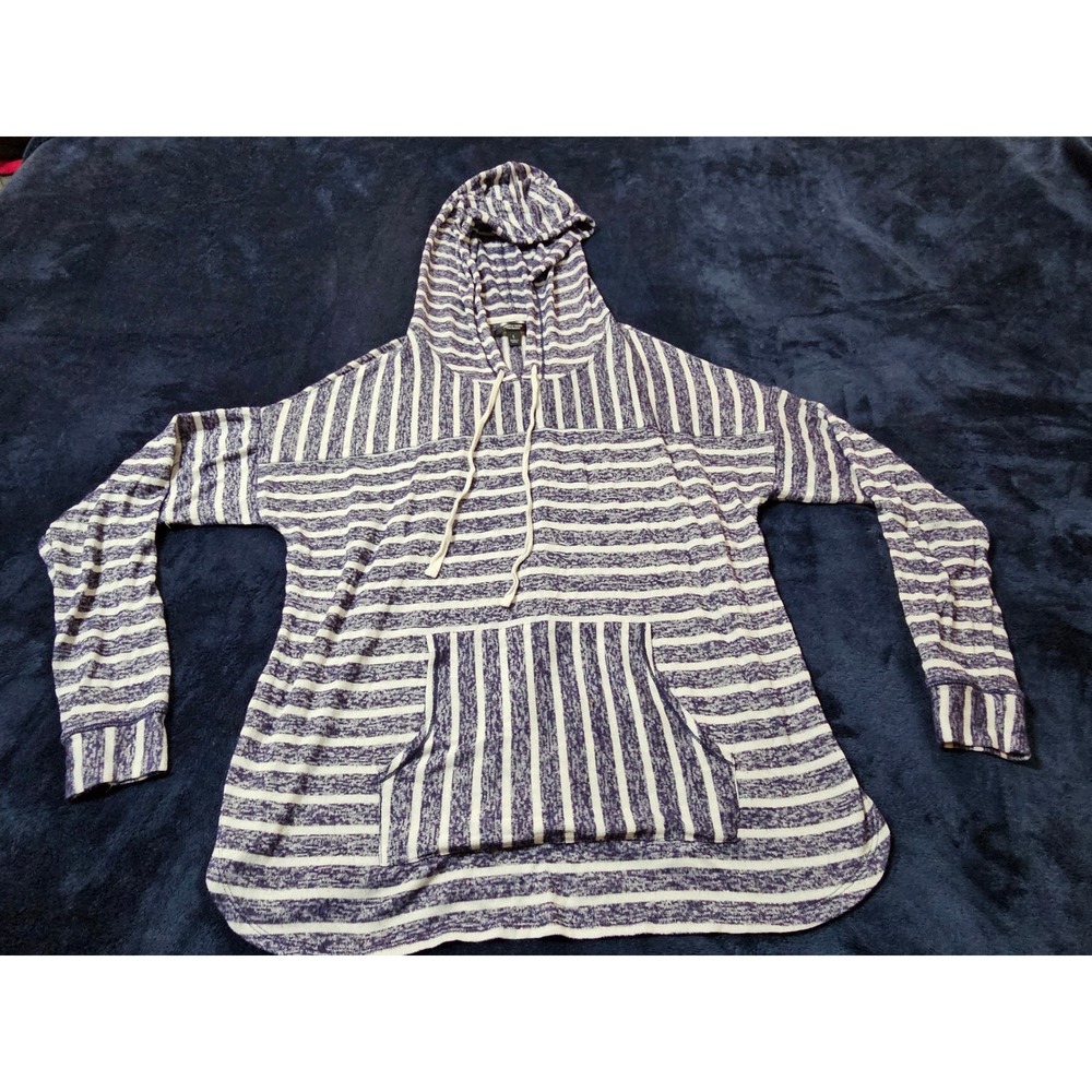 Simply Vera Wang light weight pullover sz L blue and white pullover lifestyl